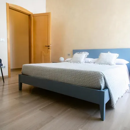 Dimora Scirocco - Con Balcone - *